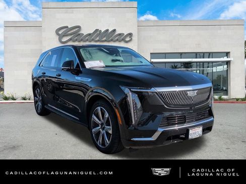 Used 2025 Cadillac Escalade IQ Luxury 2 AWD/4WD image 3