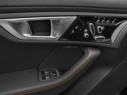 Used 2016 Jaguar F-TYPE Convertible image 18