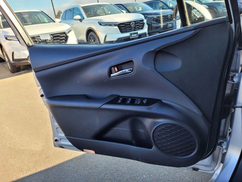 Used 2017 Toyota Prius Prime Premium image 14