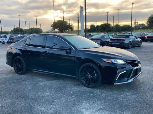Used 2022 Toyota Camry XSE FWD image 2