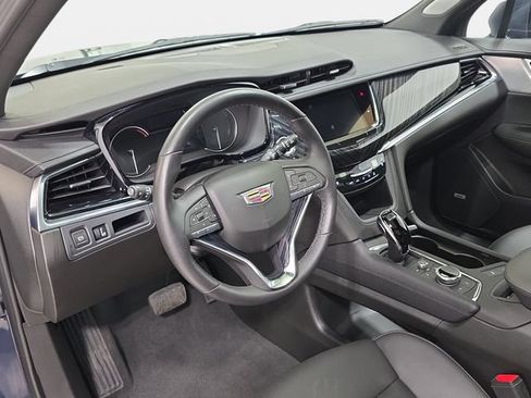 Certified 2024 Cadillac XT6 Premium Luxury w/ LPO, Floor Liner Package AWD/4WD image 13