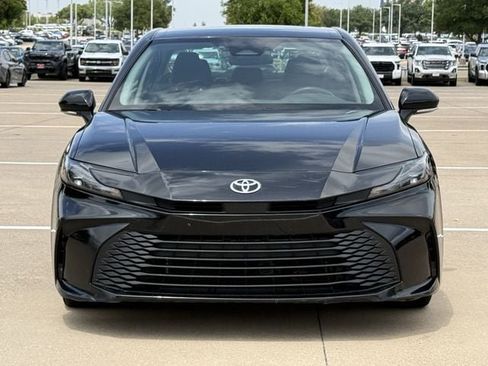 Used 2025 Toyota Camry LE FWD image 8