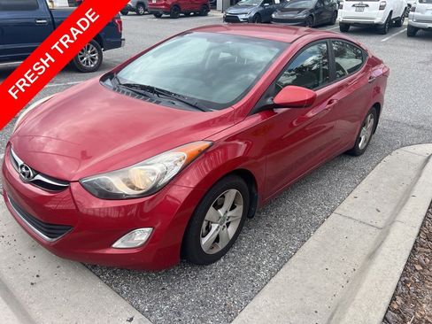 Used 2013 Hyundai Elantra GLS w/ Preferred Pkg image 2