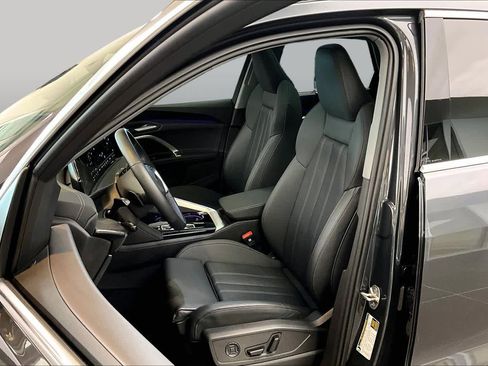 Certified 2025 Audi Q5 Premium Plus w/ Premium Plus AWD/4WD image 8
