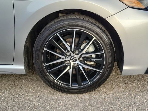 Used 2024 Toyota Camry SE FWD image 6