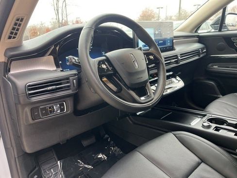 Used 2025 Lincoln Corsair Reserve w/ Towing Package image 26