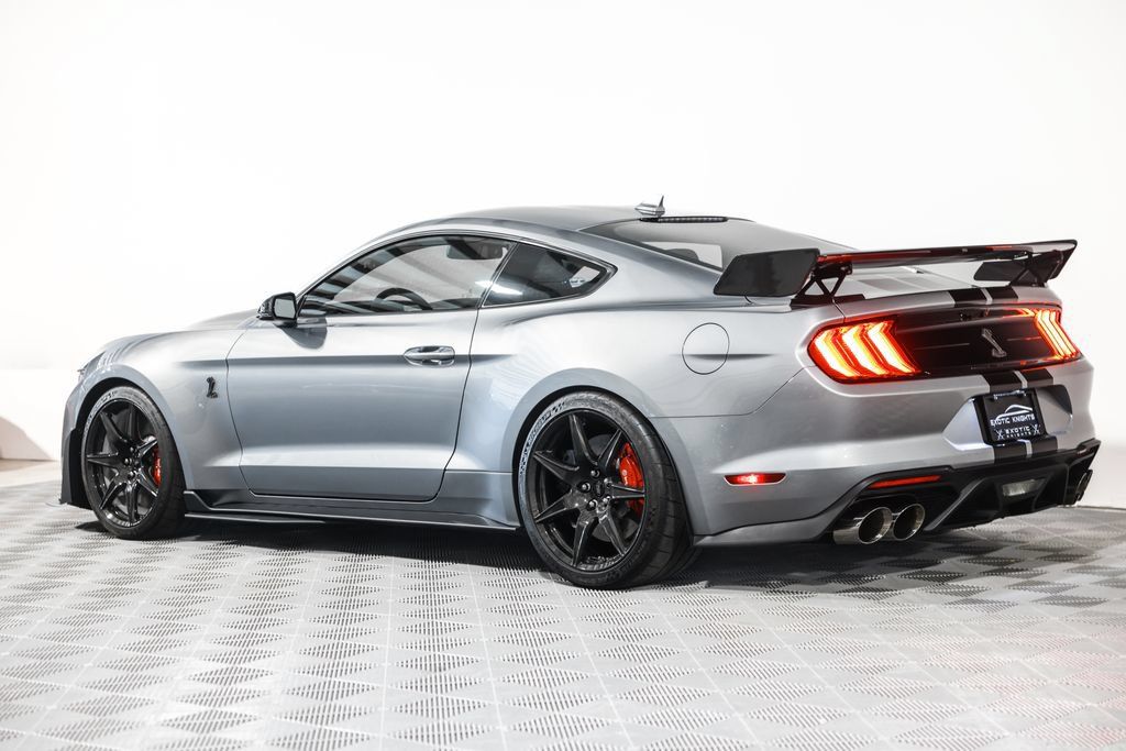 Used 2020 Ford Mustang Shelby GT500 w/ Carbon Fiber Track Pack RWD image 16