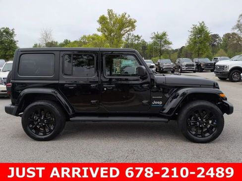 Used 2023 Jeep Wrangler Unlimited Sahara w/ Cold Weather Group image 3