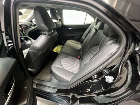 Certified 2022 Toyota Camry SE w/ Convenience Package image 21