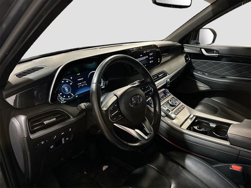 Used 2022 Hyundai Palisade Calligraphy w/ Winter Package image 9