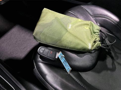 Used 2021 Jeep Cherokee Latitude Plus image 34