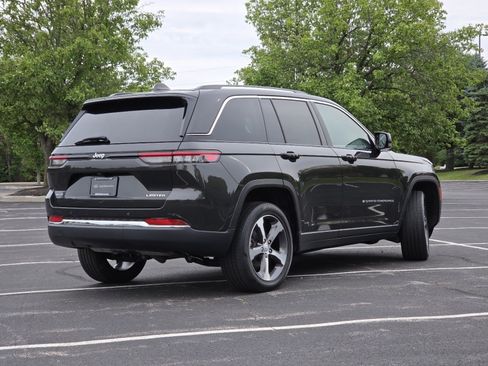 Used 2023 Jeep Grand Cherokee Limited AWD/4WD image 26