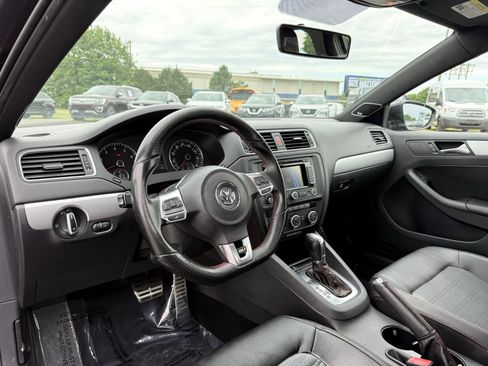 Used 2013 Volkswagen Jetta GLI Autobahn FWD image 16