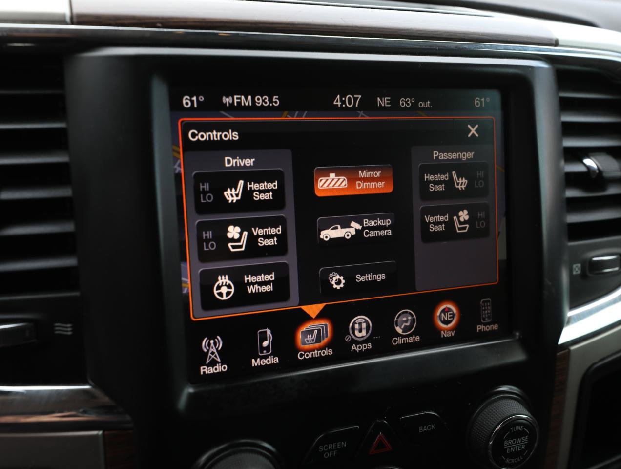 Used 2016 RAM 3500 Laramie w/ Cold Weather Group AWD/4WD image 25