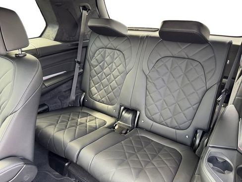 New 2026 BMW X7 xDrive40i w/ Executive Package image 21