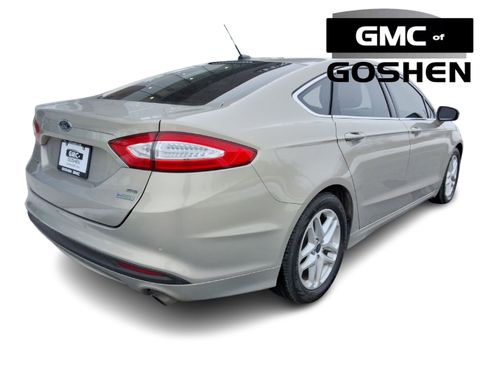 Used 2015 Ford Fusion SE w/ Equipment Group 202A image 9