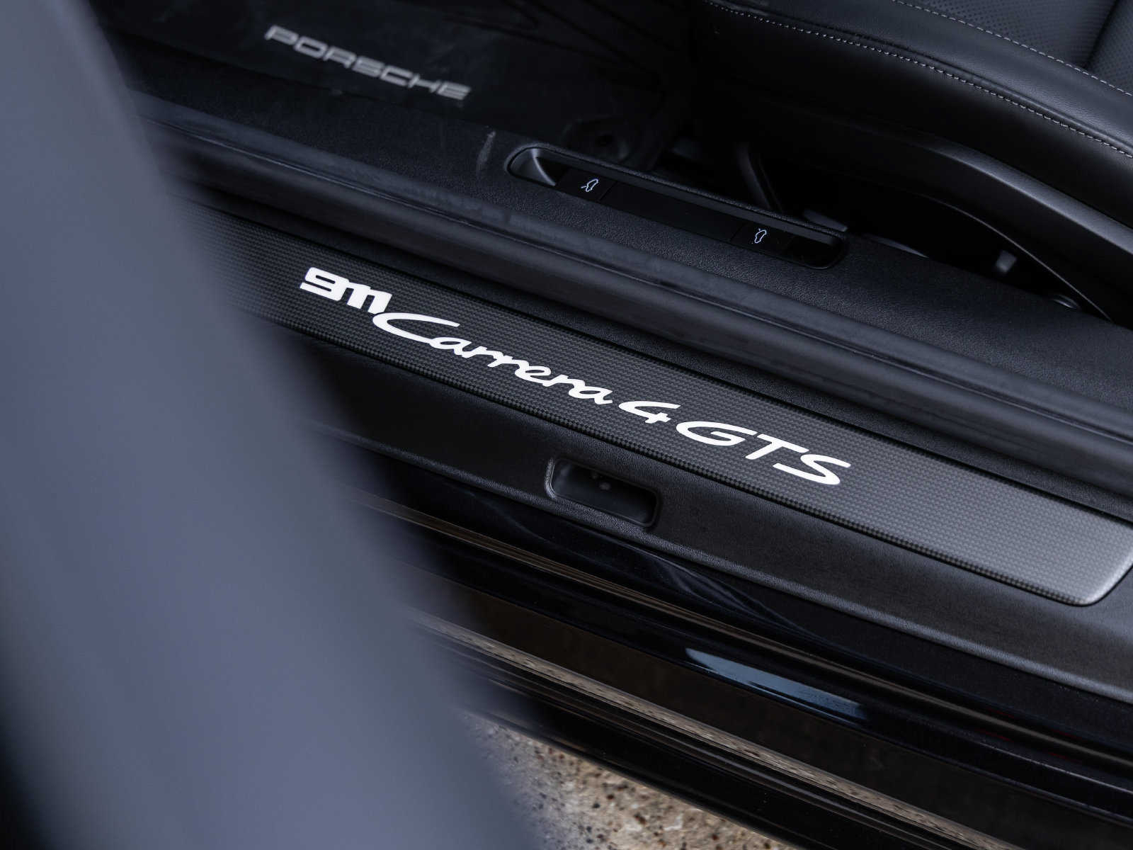 Certified 2025 Porsche 911 Carrera 4 GTS AWD/4WD image 28