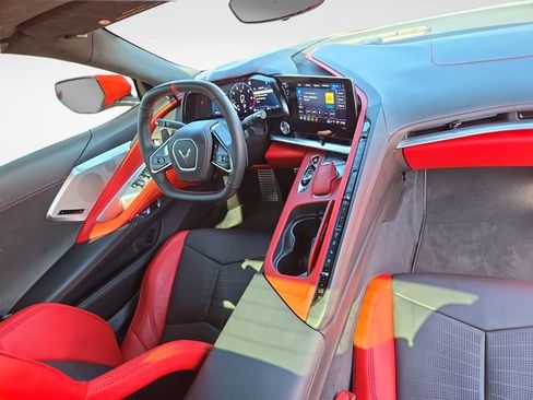 Used 2021 Chevrolet Corvette Stingray Premium Conv w/ Z51 Performance Package RWD image 9