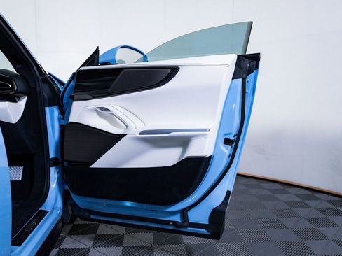 Used 2025 Ferrari Purosangue image 18