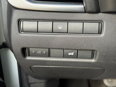 Used 2022 Nissan Rogue SL FWD image 19