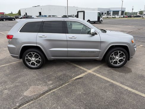 Used 2019 Jeep Grand Cherokee Overland RWD image 7