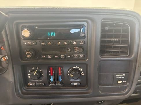 Used 2004 Chevrolet Silverado 1500 LS image 13