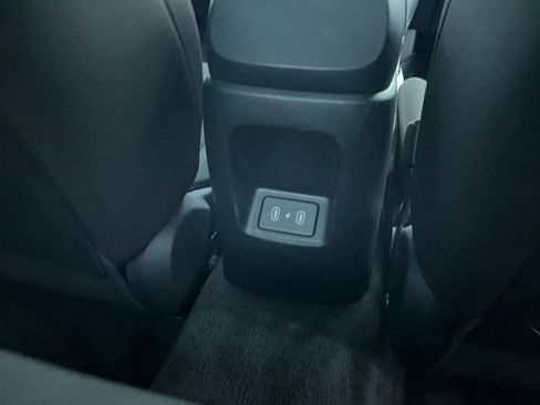 Used 2025 Hyundai Elantra SEL image 24