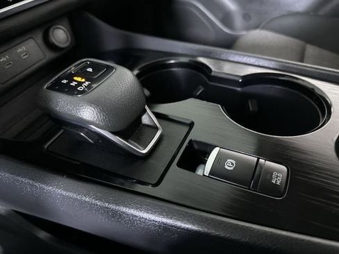 Used 2025 Nissan Rogue SV AWD/4WD image 16