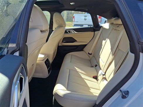 Used 2022 BMW M440i xDrive Gran Coupe w/ Premium Package image 10