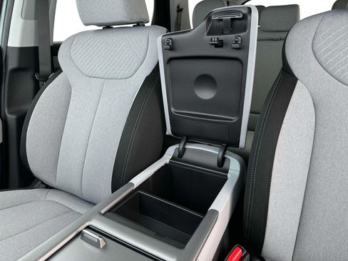 New 2025 Hyundai Palisade SE image 49