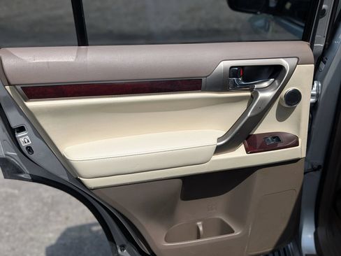 Used 2015 Lexus GX 460 Luxury AWD/4WD image 12