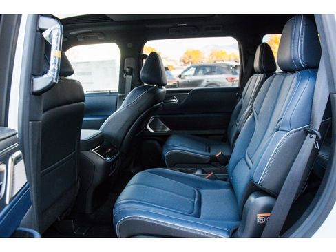 New 2026 INFINITI QX80 4WD w/ Sport Exterior Package image 24