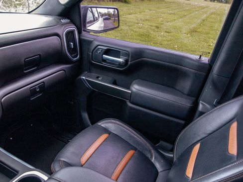 Used 2021 GMC Sierra 1500 AT4 w/ AT4 Premium Package image 15