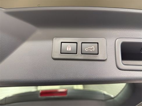 Used 2026 Subaru Forester Limited image 39
