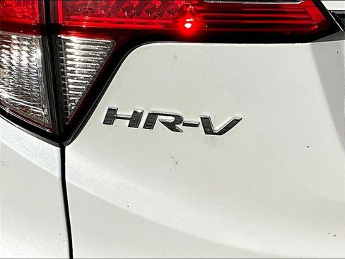 Used 2022 Honda HR-V LX image 7