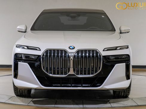 Used 2024 BMW 740i w/ Premium Package 2 image 7