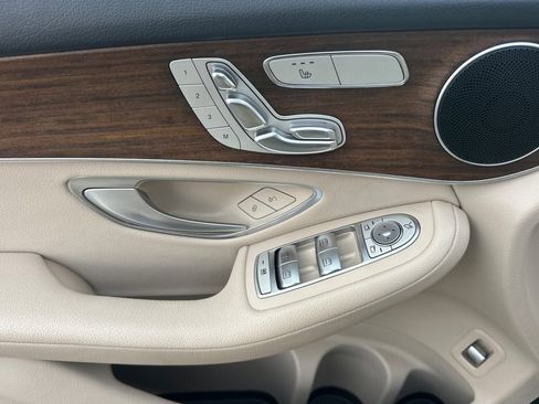 Certified 2022 Mercedes-Benz GLC 300 4MATIC image 11