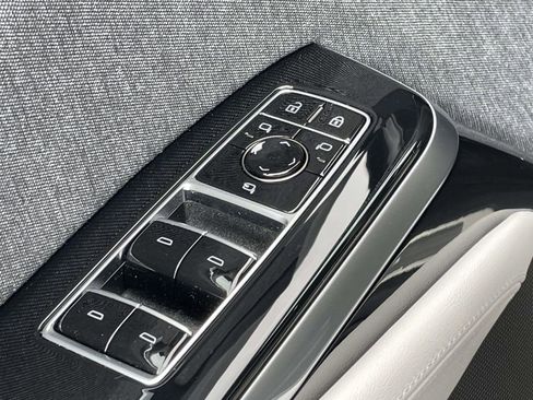 New 2026 Cadillac Escalade Platinum Sport w/ LPO, ONYX Package AWD/4WD image 18