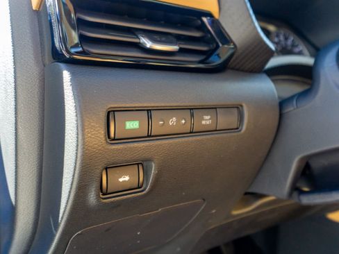 Used 2023 Nissan Sentra SV w/ SV Premium Package image 18