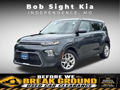 Used 2022 Kia Soul LX w/ Technology Package FWD image 1