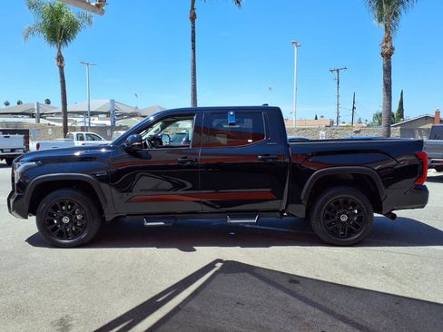 Used 2024 Toyota Tundra Limited AWD/4WD image 8