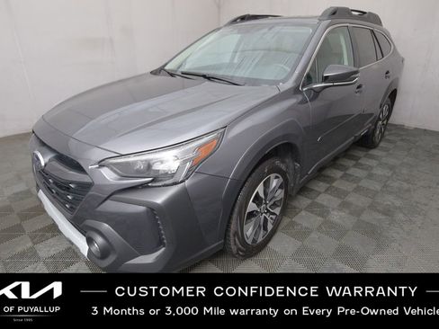Used 2025 Subaru Outback Limited image 1