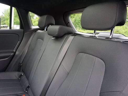 Used 2025 Mercedes-Benz GLA 250 image 14