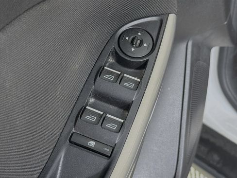 Used 2017 Ford Focus Titanium w/ Titanium Technology Package FWD image 21