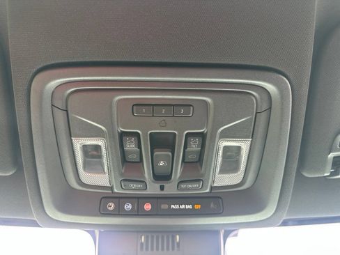 Used 2022 GMC Sierra 1500 AT4 w/ AT4 Premium Package AWD/4WD image 22