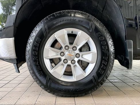 Used 2025 Chevrolet Silverado 1500 LT RWD image 31