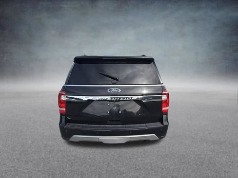 Used 2019 Ford Expedition XLT w/ Equipment Group 202A AWD/4WD image 4