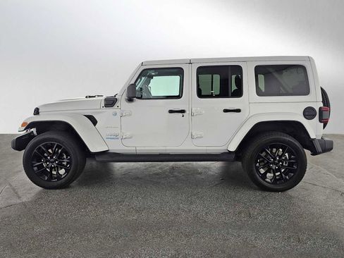 Used 2021 Jeep Wrangler Unlimited Sahara w/ Safety Group image 7