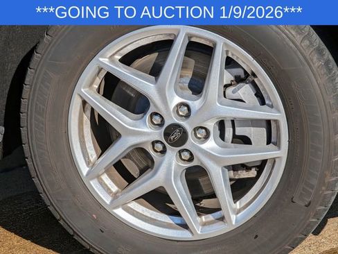 Used 2024 Ford Edge SEL image 8