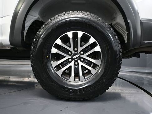 Used 2019 Ford F150 Raptor w/ Equipment Group 802A Luxury image 16